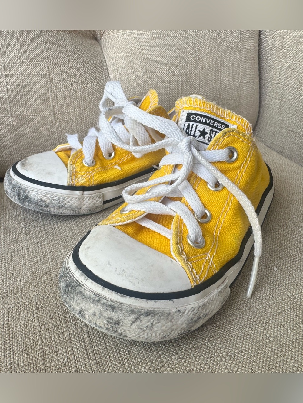 Boys size 8 shoes - toddler shoe bundle lot of 4 - Vans , Converse , Paw Patrol - Picture 4 of 6